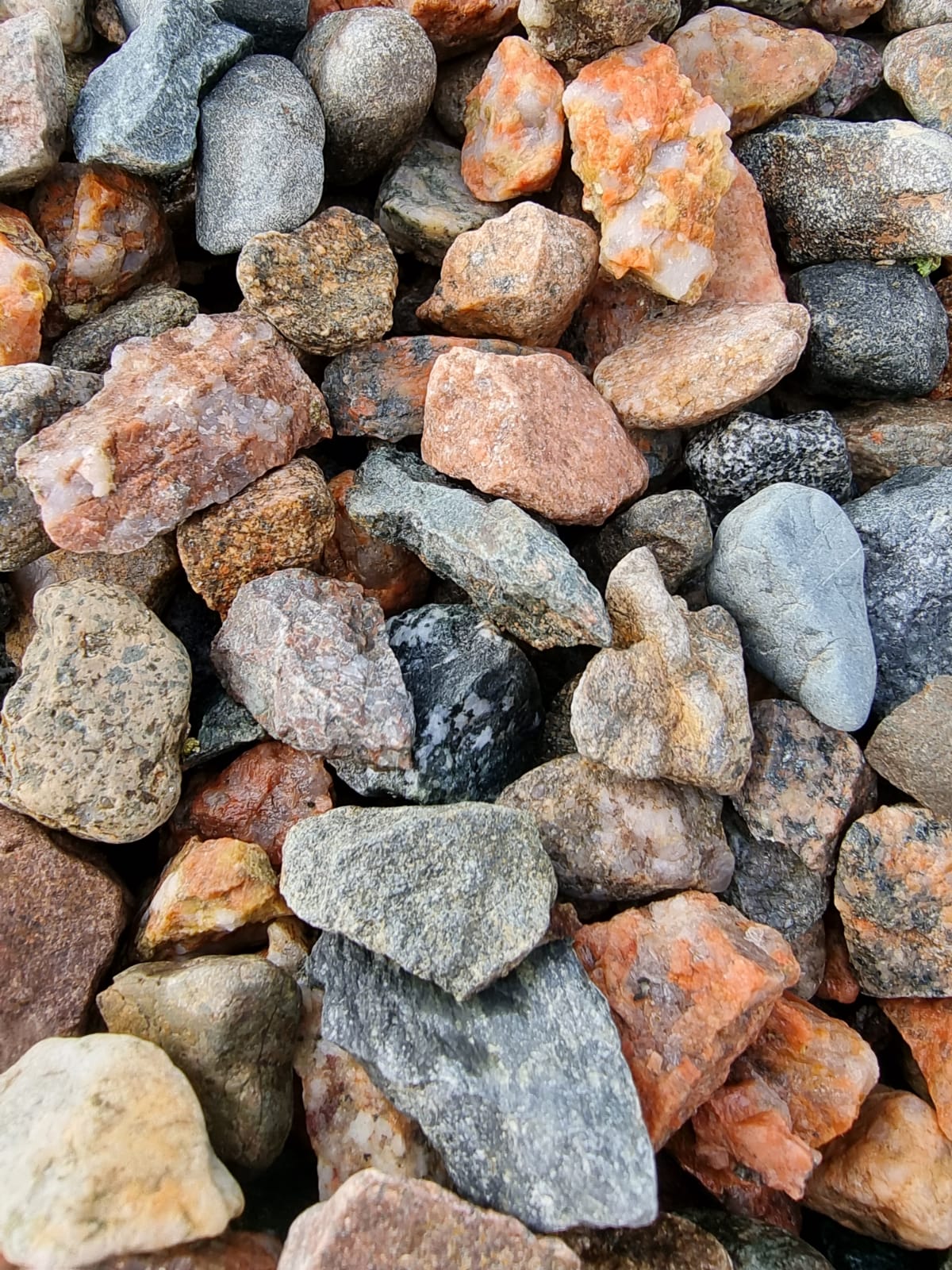 Sperrin Blend Decorative Stone (Dumpy Bag) - Image 3